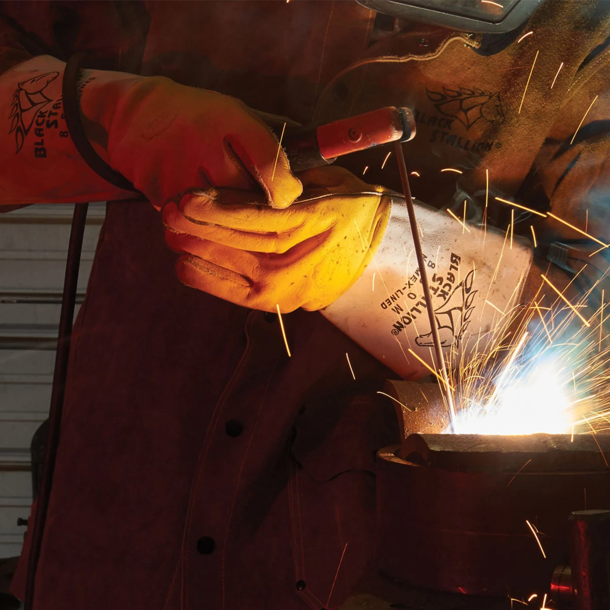 Black Stallion 850 Premium Grain Elkskin Stick Welding Gloves with Nomex Lined Back - Single Pair Black Stallion 850 Premium Grain Elkskin Stick Welding Gloves With Nomex Lined Back - Single Pair -Safety Work Gear Store